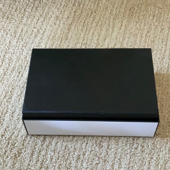 Chanel Box - Picture 3 of 3